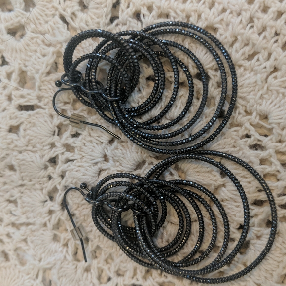 Lia Sophia Earrings - Picture 2 of 3